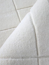 Korette Hand-Tufted